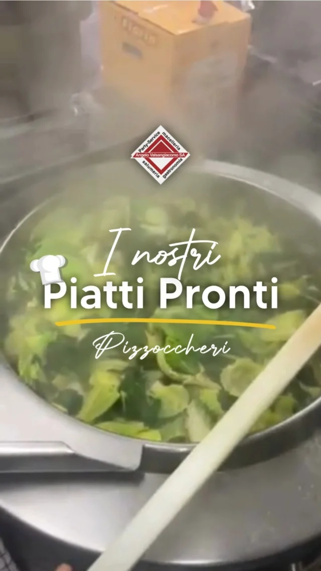Quando il formaggio fila... sai che stai mangiando i veri pizzoccheri! 🍝💚#fyp #pizzocheri #ideepranzo #piattipronti #salvacena #food #ticinoswitzerland
